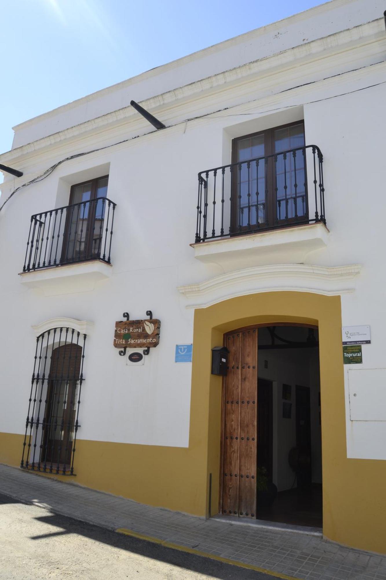 Casa Rural Tita Sacramento Hornachos Eksteriør bilde